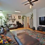 Artful 3 Bedroom Apt In City Center 5 Min By Foot To Esc & Art Basel