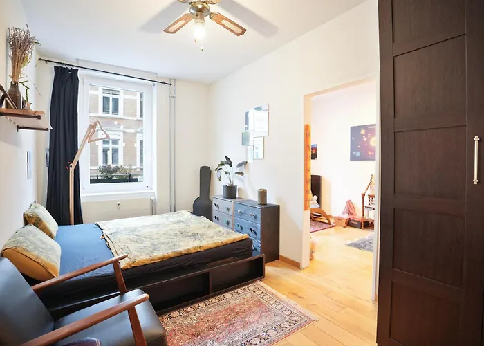 Artful 3 Bedroom Apt In City Center 5 Min By Foot To Esc & Art Basel